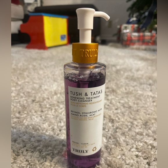 TRULY Other - TRULY Tush & Tatas Body Cleanser